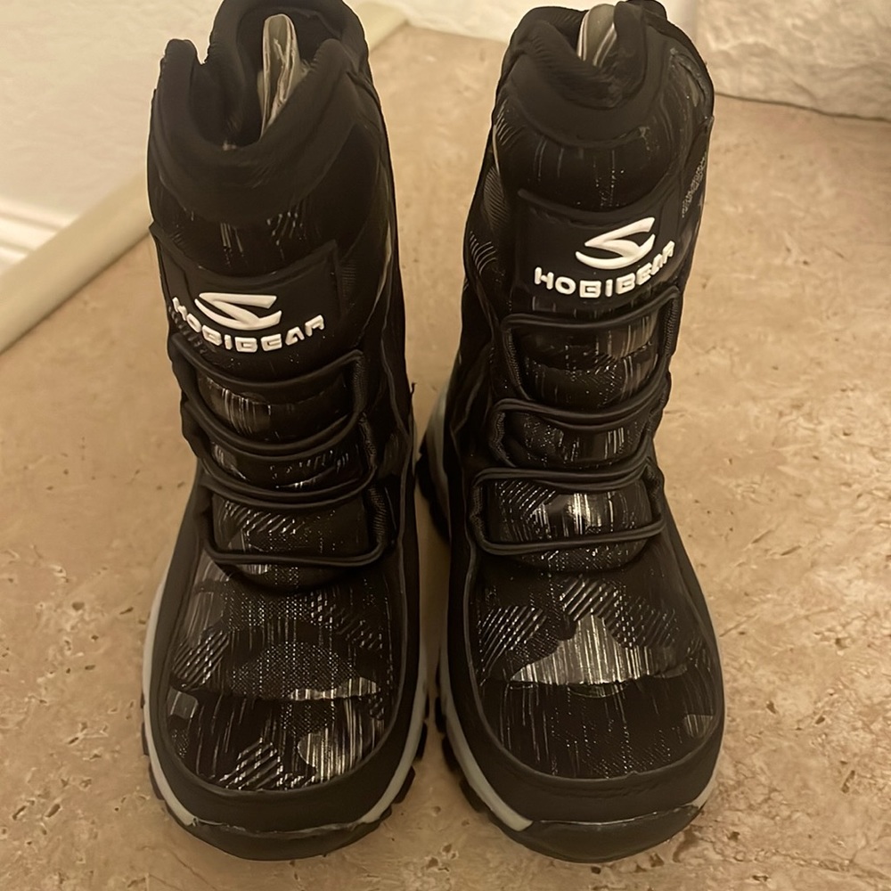 *NEW* Water and snow Proof boots